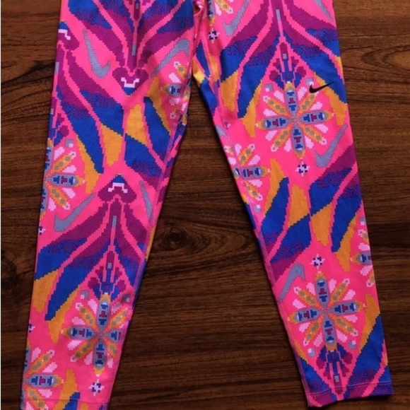 Nike Womens Pro Fall Pro Femme Print Crop Tight Womens Bv2975-639 size medium - Picture 10 of 10